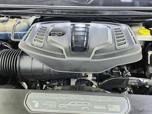 Used 2024 Jeep Wagoneer L Series II RWD image 39