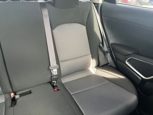 Used 2025 Kia Soul LX w/ LX Technology Package image 34