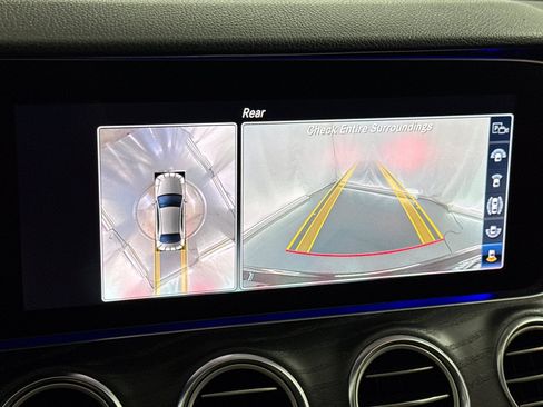 Used 2019 Mercedes-Benz E 300 image 22