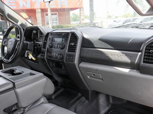 Used 2019 Ford F550 4x4 Crew Cab Super Duty image 32