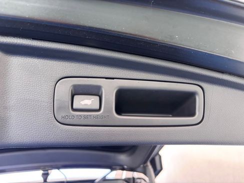 Used 2025 Honda CR-V EX-L image 15