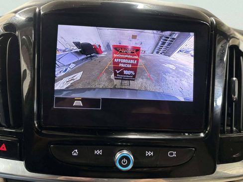 Used 2023 Chevrolet Traverse LT w/ LPO, Cargo Package AWD/4WD image 28