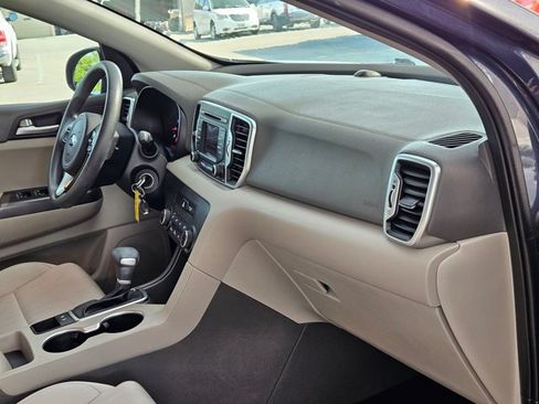 Used 2019 Kia Sportage LX FWD image 18