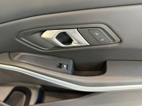 Used 2025 BMW 330i Sedan RWD image 18