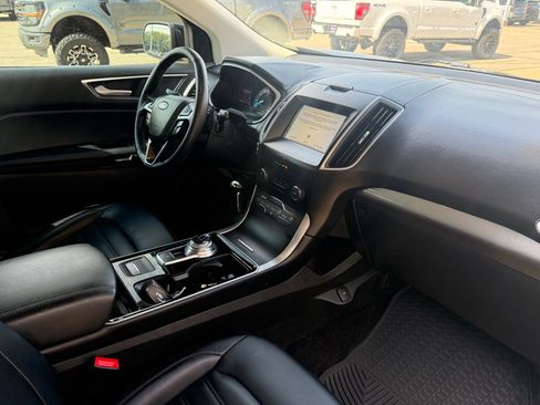 Used 2019 Ford Edge SEL w/ Equipment Group 201A AWD/4WD image 12