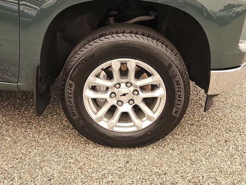 Certified 2025 Chevrolet Silverado 1500 LT AWD/4WD image 10