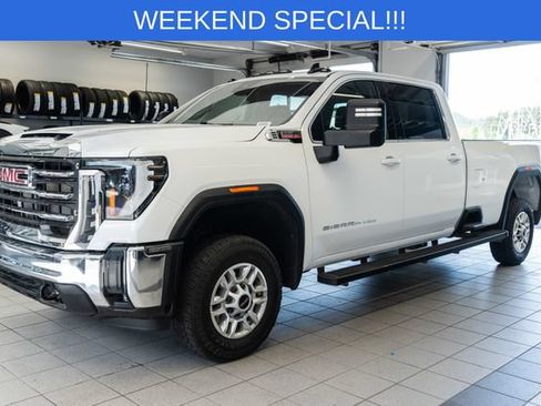 Used 2024 GMC Sierra 2500 SLE w/ SLE Value Package; AWD/4WD image 3