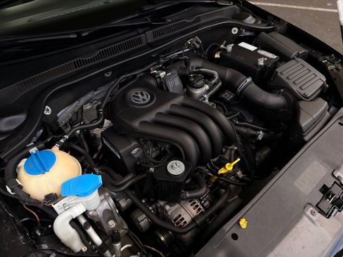 Used 2015 Volkswagen Jetta S image 47