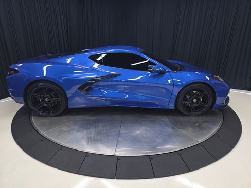 Used 2020 Chevrolet Corvette Stingray Preferred Cpe w/ 2LT Preferred Equipment Group RWD image 14