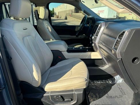 Used 2019 Ford Expedition Platinum AWD/4WD image 14