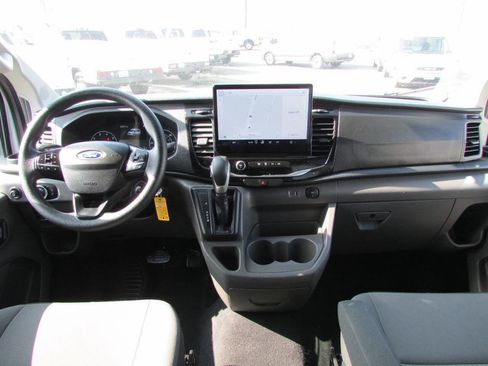 Used 2023 Ford Transit 350 XLT image 18