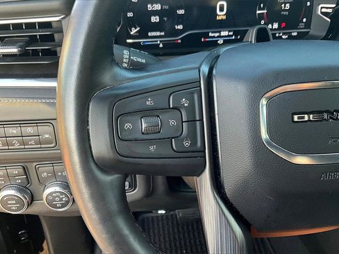 Used 2023 GMC Yukon Denali Ultimate image 18