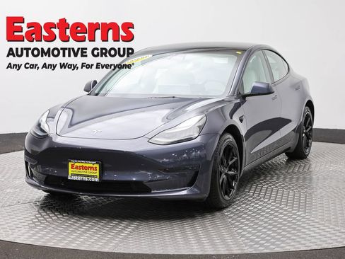 Used 2023 Tesla Model 3 Standard Range RWD image 1