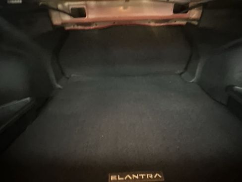 Used 2025 Hyundai Elantra SE FWD image 25