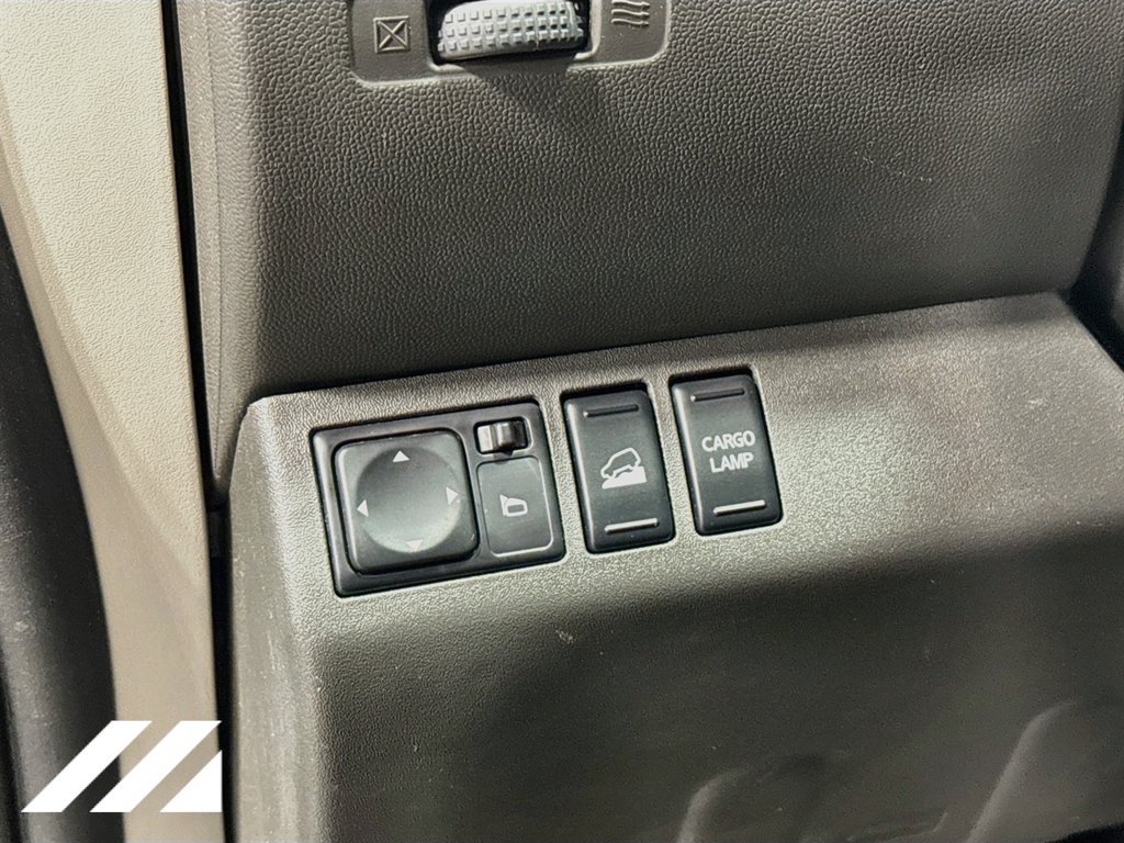 Used 2018 Nissan Frontier PRO-4X AWD/4WD image 10