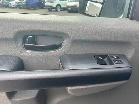 Used 2020 Nissan NV 2500 SV RWD image 14