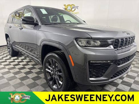 New 2026 Jeep Grand Cherokee L Limited AWD/4WD image 1
