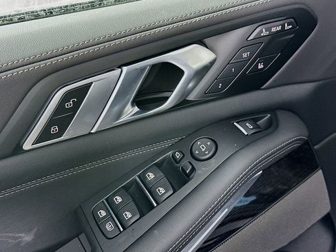 New 2026 BMW X7 xDrive40i w/ M Sport Package image 23