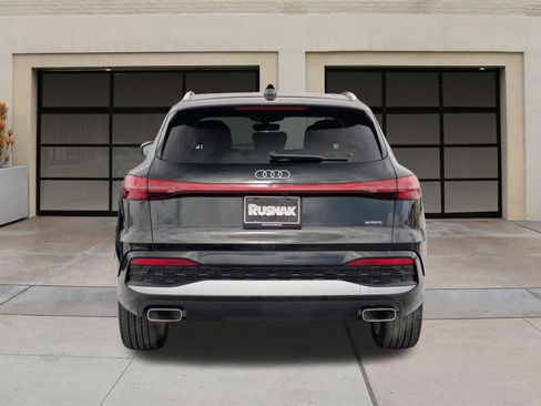 Used 2025 Audi Q5 Premium Plus w/ Premium Plus AWD/4WD image 5