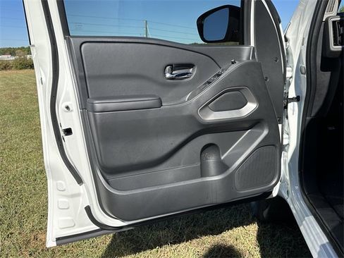 New 2026 Nissan Frontier SV w/ Tow Package image 11