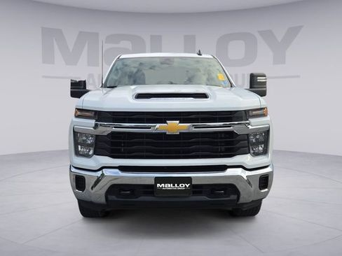 Used 2026 Chevrolet Silverado 2500 LT AWD/4WD image 8