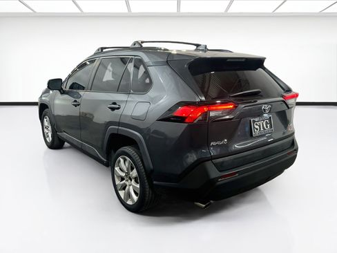 Used 2021 Toyota RAV4 XLE w/ Carpet Mat Package (TMS) FWD image 6