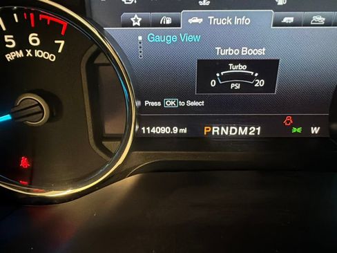 Used 2016 Ford F150 Platinum w/ Equipment Group 701A Luxury AWD/4WD image 25