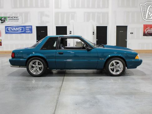 Used 1993 Ford Mustang LX image 25