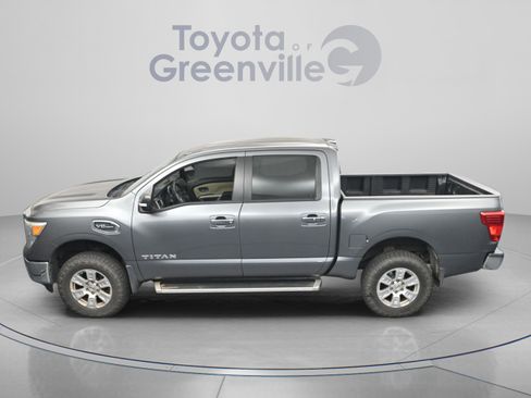 Used 2017 Nissan Titan SV AWD/4WD image 6