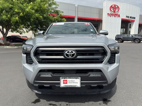 Certified 2024 Toyota Tacoma SR5 AWD/4WD image 8