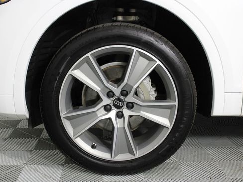 Used 2025 Audi Q5 2.0T Premium AWD/4WD image 28