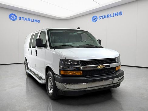 Used 2024 Chevrolet Express 2500 w/ Driver Convenience Package RWD image 17
