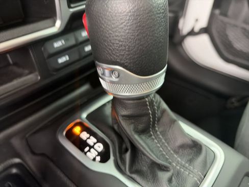 Used 2024 Jeep Gladiator Sport AWD/4WD image 26