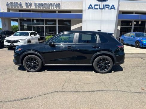 Used 2025 Honda HR-V Sport image 4