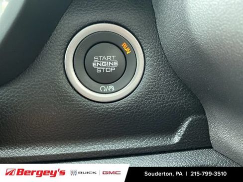 Used 2025 RAM 2500 Laramie AWD/4WD image 19