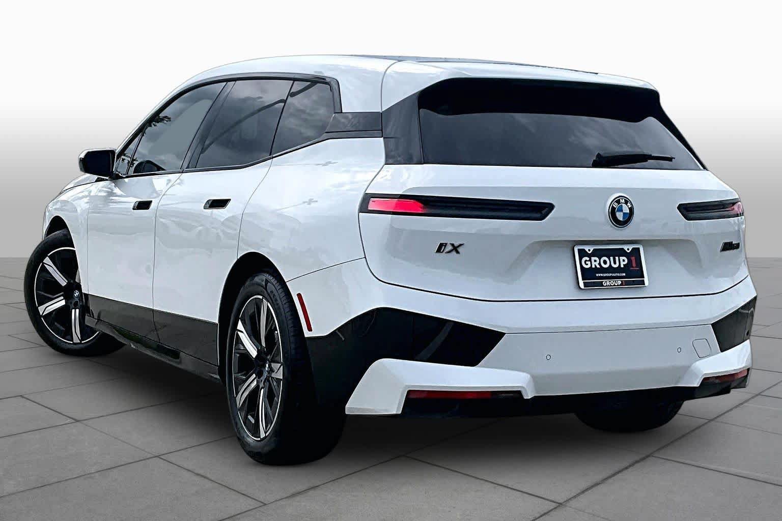 Used 2024 BMW iX M60 AWD/4WD image 11