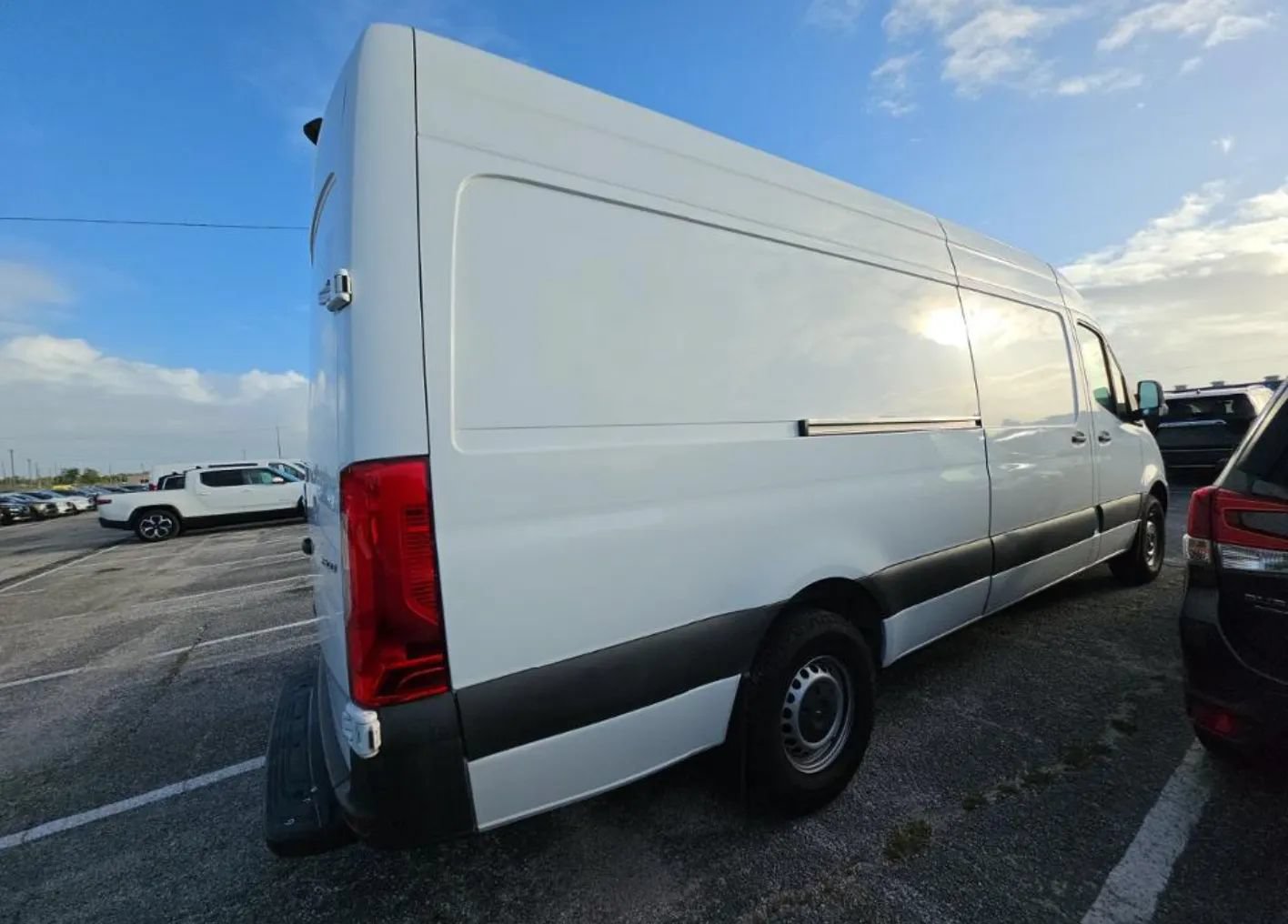 Used 2023 Mercedes-Benz Sprinter 2500 image 4