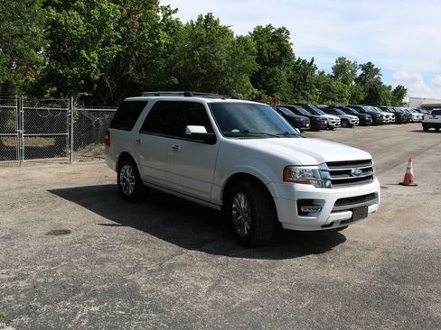 Used 2017 Ford Expedition Limited w/ Equipment Group 301A RWD image 7