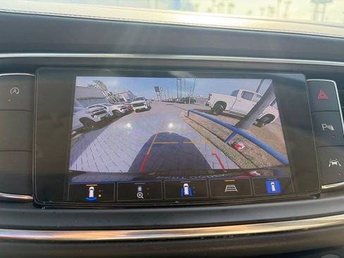 Used 2022 Buick Enclave Premium w/ Experience Buick Package FWD image 14