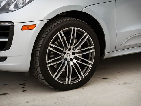 Used 2018 Porsche Macan S image 37