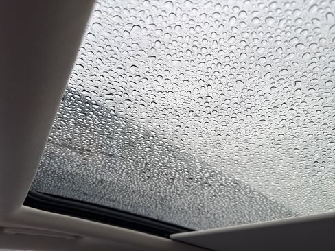 Used 2017 Ford Edge Titanium w/ Equipment Group 301A image 2