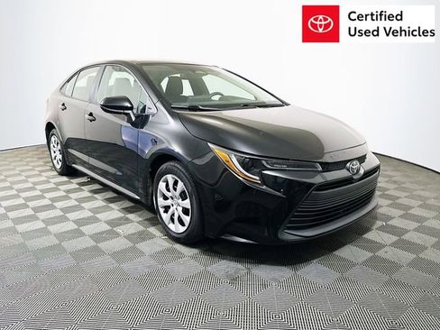 Certified 2023 Toyota Corolla LE image 1