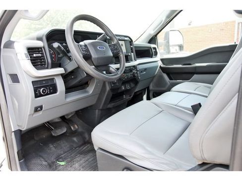 Used 2023 Ford F250 XL w/ 360-Degree Camera Package AWD/4WD image 8