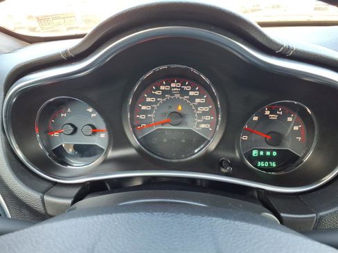 Used 2014 Dodge Avenger SE FWD image 15
