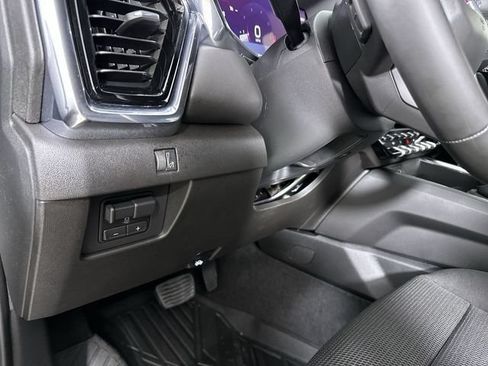 New 2026 GMC Canyon Elevation w/ Convenience Package RWD image 19