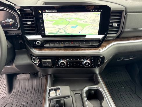 New 2026 GMC Sierra 1500 Elevation image 12