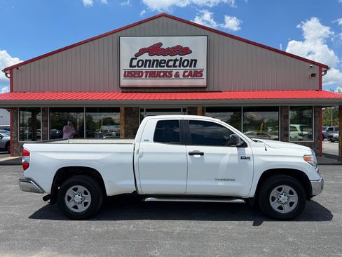Used 2014 Toyota Tundra SR5 AWD/4WD image 3