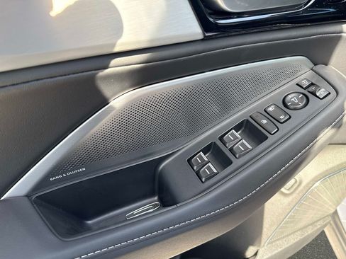 Used 2026 Acura MDX w/ Technology Package FWD image 18