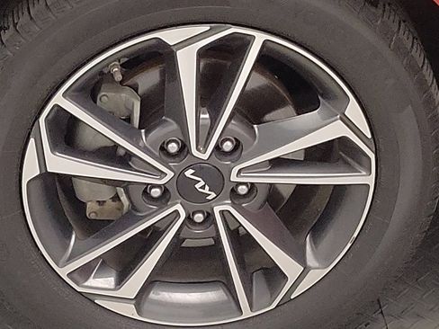 Used 2024 Kia Forte LXS FWD image 31