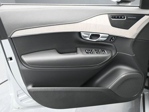 New 2025 Volvo XC90 T8 Ultra w/ Protection Package Premier image 23